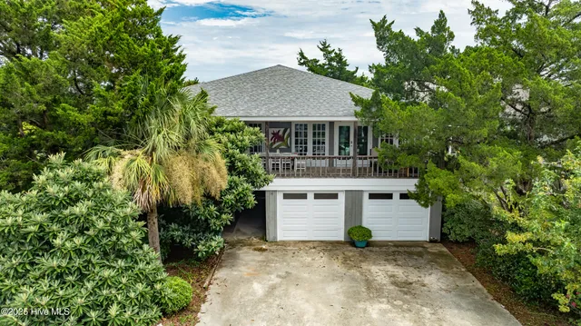 $2,250,000 | 14 Palmetto Drive, Wrightsville Beach, NC 28480