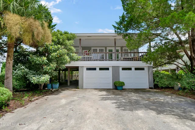 $2,150,000 | 14 Palmetto Drive, Wrightsville Beach, NC 28480