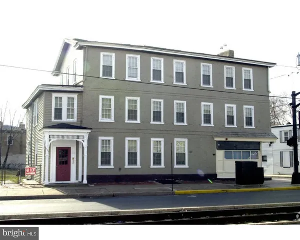 $1,400 | 200 East Broad Street, Unit 7, Burlington, NJ 08016