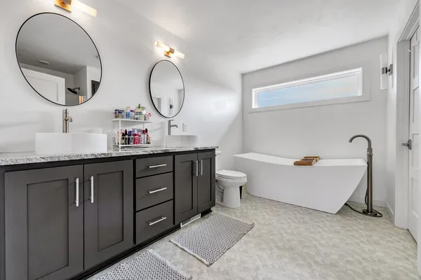 $659,900 | 1015 Nutmeg Drive, De Pere, WI 54115