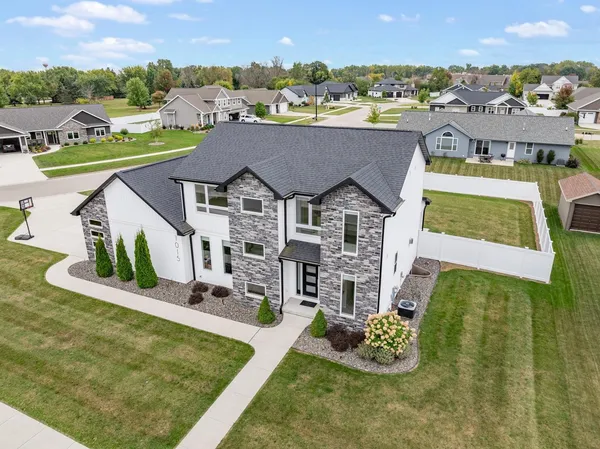 $659,900 | 1015 Nutmeg Drive, De Pere, WI 54115