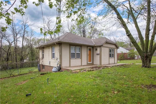 $155,000 | 5521 Ash Avenue, Raytown, MO 64133
