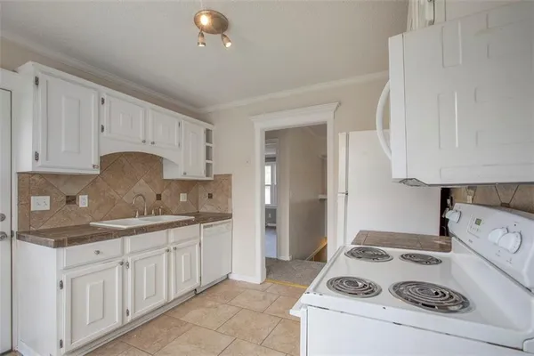 $155,000 | 5521 Ash Avenue, Raytown, MO 64133