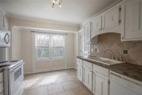 $155,000 | 5521 Ash Avenue, Raytown, MO 64133