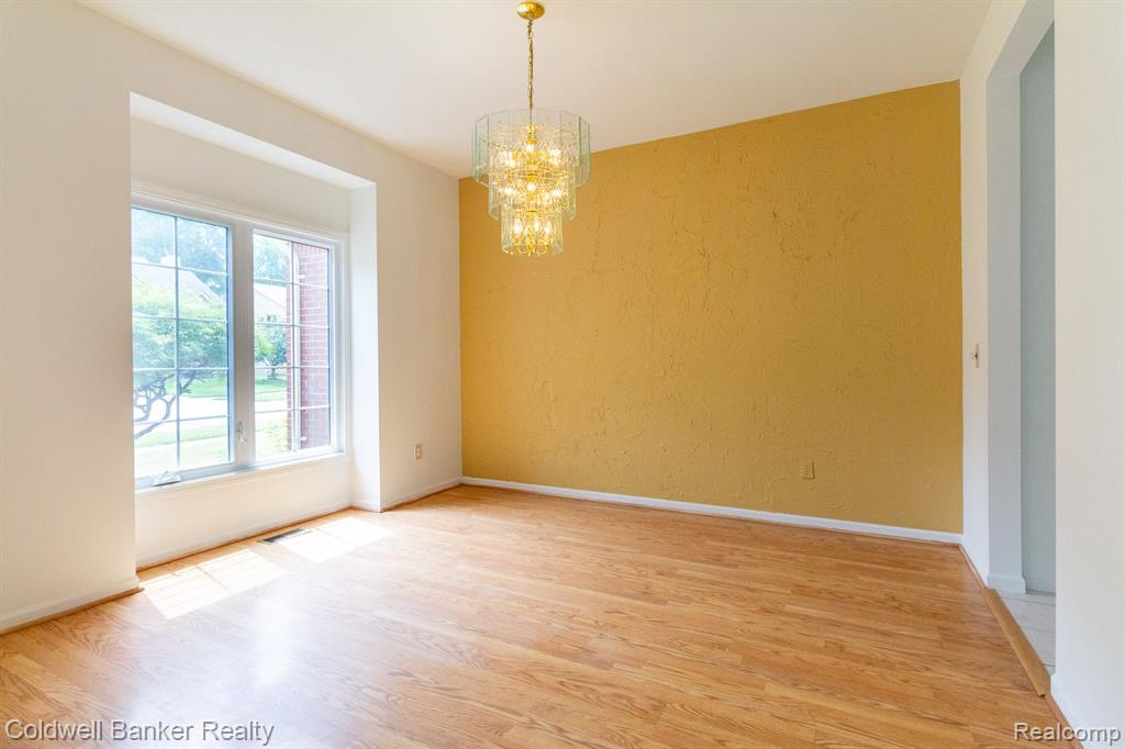 3870 Beechcrest Road Rochester Hills, MI 48309 - Photo 19 of 47