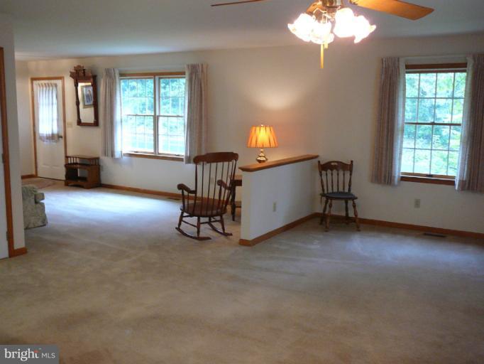 14018 Peddicord Road Mount Airy, MD 21771 - Photo 4 of 26 Interior (General)