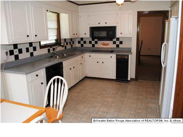 1204 Rue Desiree Baton Rouge, LA 70810 - Photo 4 of 13
