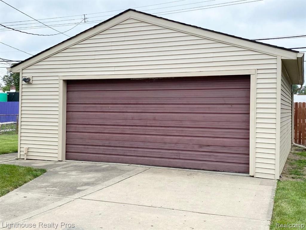 2656 Kenmore Road Berkley, MI 48072 - Photo 24 of 26