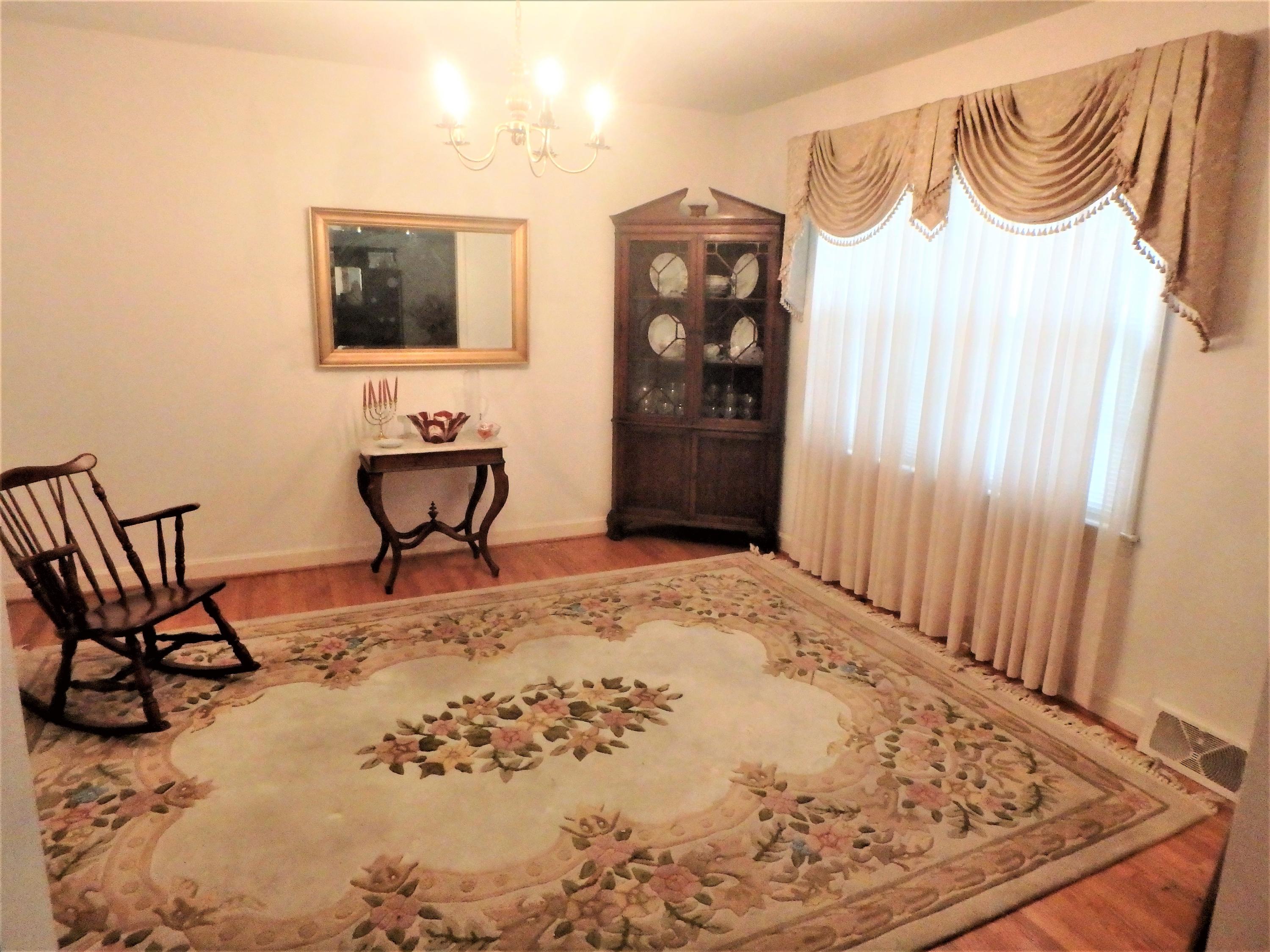 800 Horne Street St. George, SC 29477 - Photo 4 of 18 Dining Room