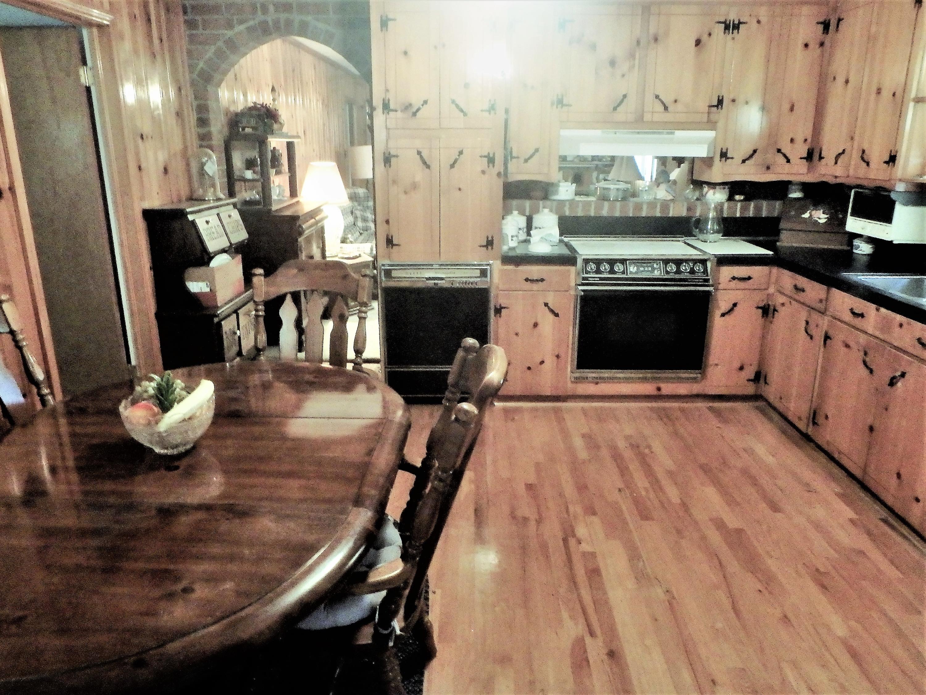 800 Horne Street St. George, SC 29477 - Photo 5 of 18 Eat-in Kitchen