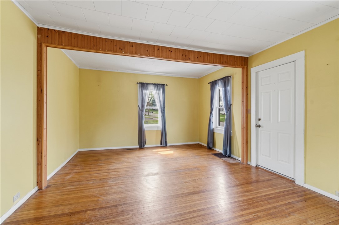 11 Maple Avenue Manchester, NY 14548 - Photo 19 of 39 The living room - there was a downstairs bedroom o