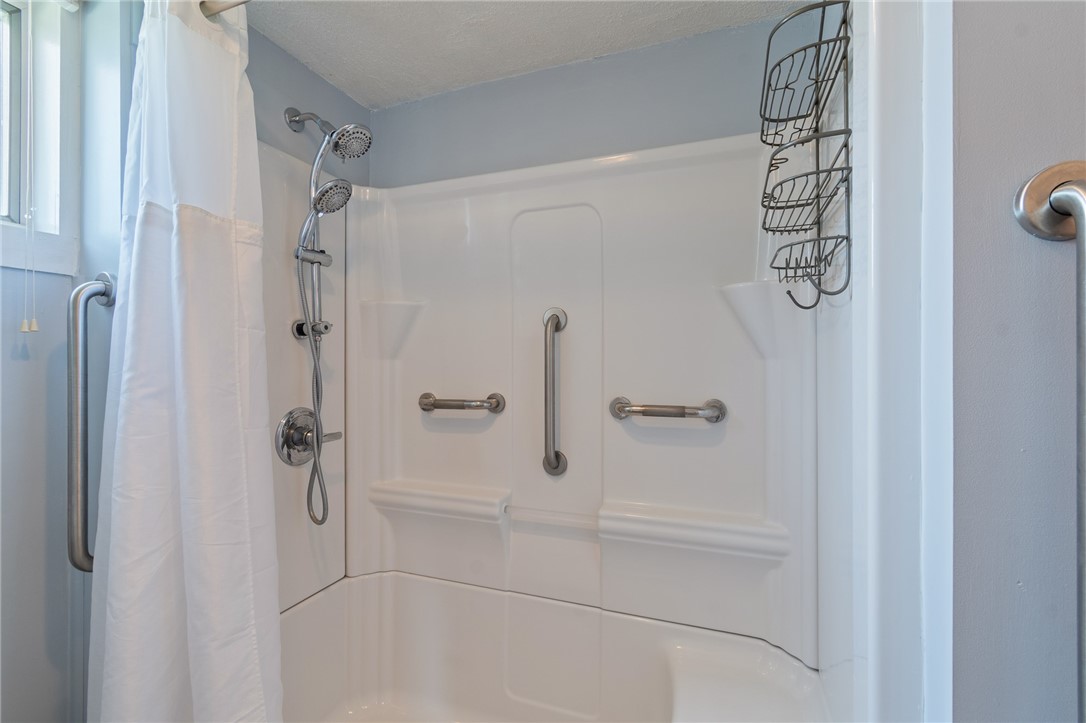 11 Maple Avenue Manchester, NY 14548 - Photo 21 of 39 The UPDATED FIRST FLOOR FULL BATH