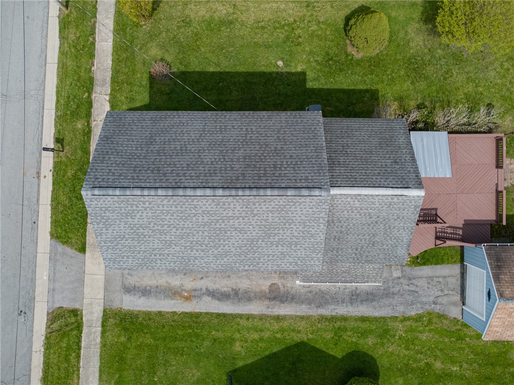11 Maple Avenue Manchester, NY 14548 - Photo 33 of 39 A view of the architectural roof
