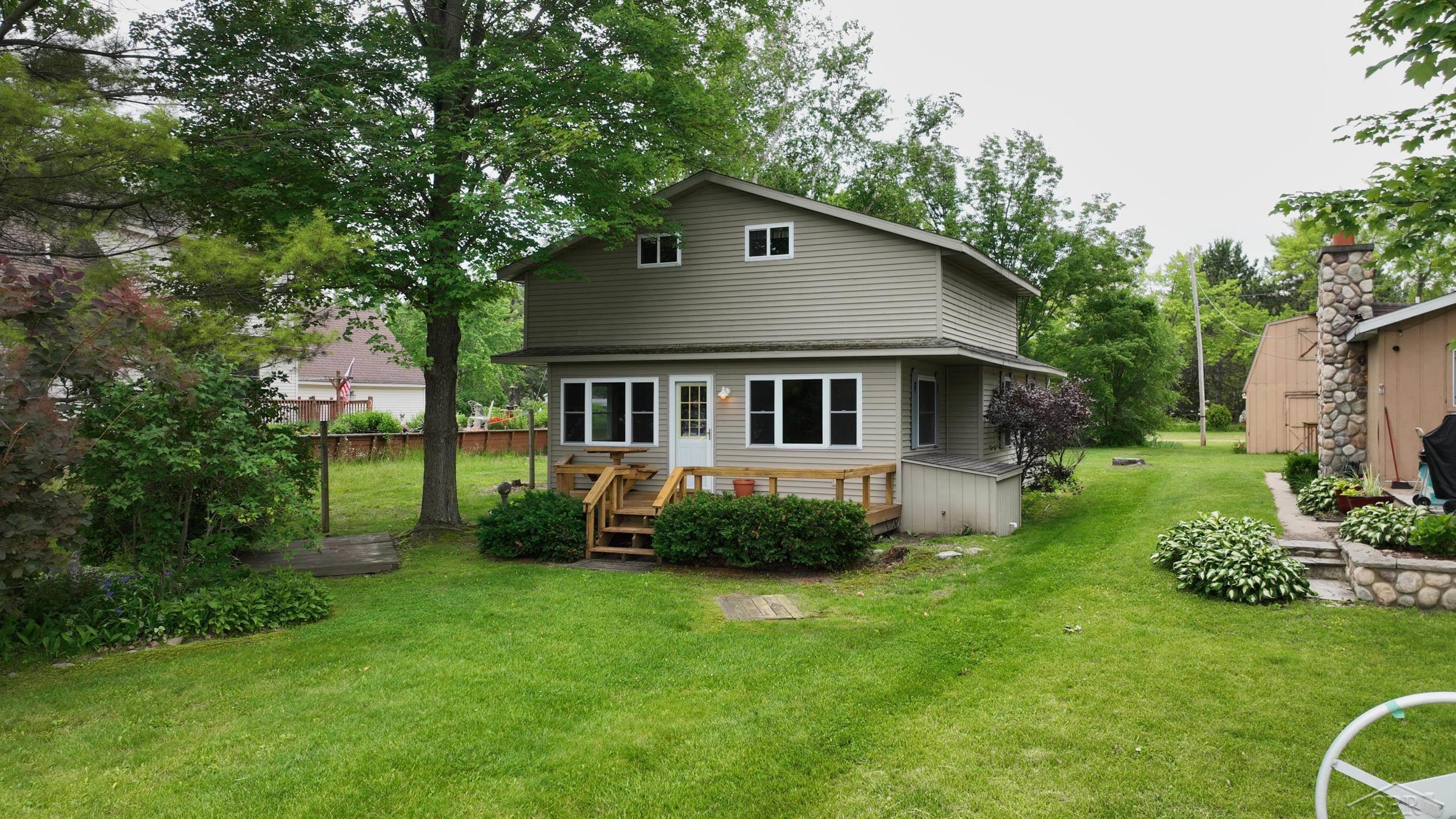 4344 Bay Road Gladwin, MI 48624 - Photo 3 of 59