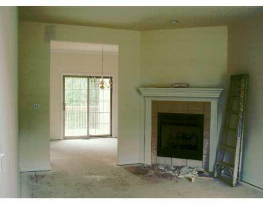2426 D Rochester Road, Unit D Franklin Park, PA 15143 - Photo 2 of 4 Den/Family/Great Room.