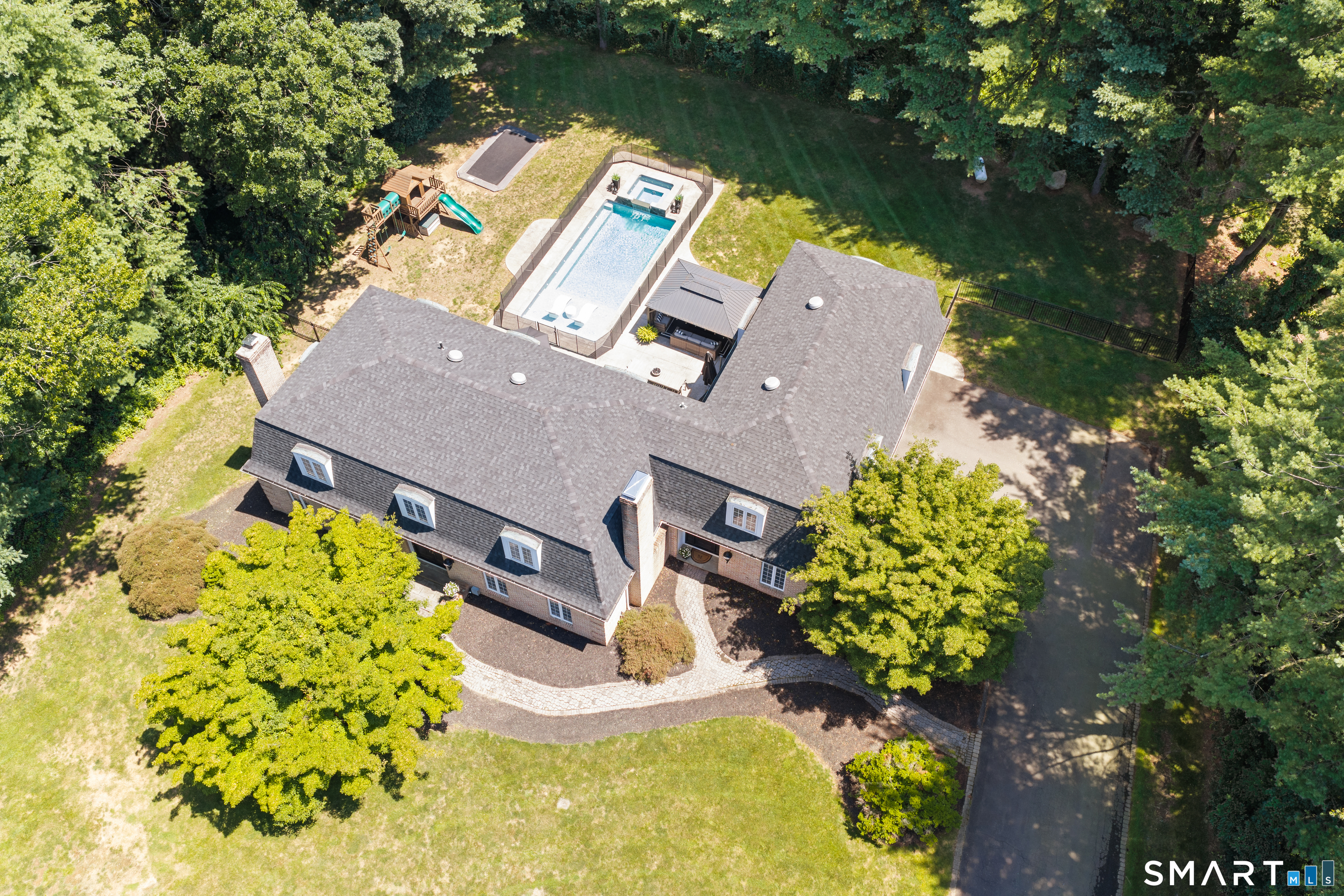 570 Riverside Drive Cheshire, CT 06410 - Photo 3 of 40 Gallery Image 3