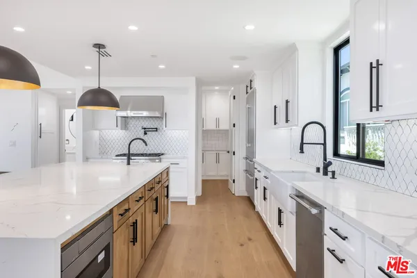 $17,990 | 926 17th Street, Hermosa Beach, CA 90254