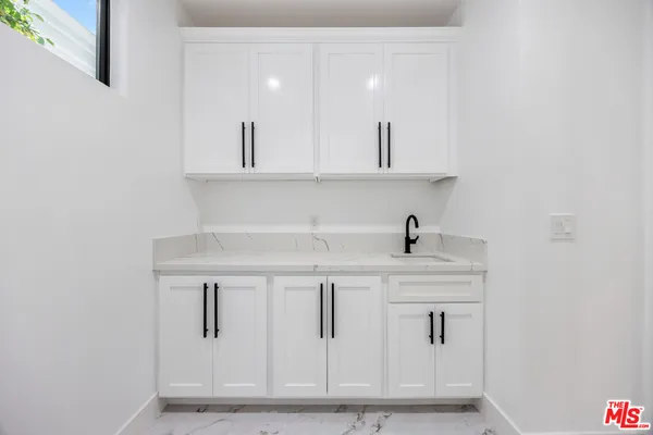 $17,990 | 926 17th Street, Hermosa Beach, CA 90254