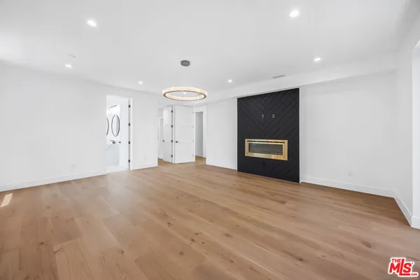 $17,990 | 926 17th Street, Hermosa Beach, CA 90254