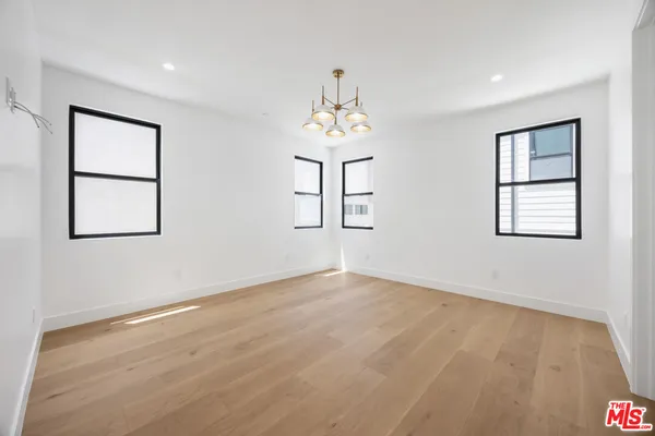 $17,990 | 926 17th Street, Hermosa Beach, CA 90254