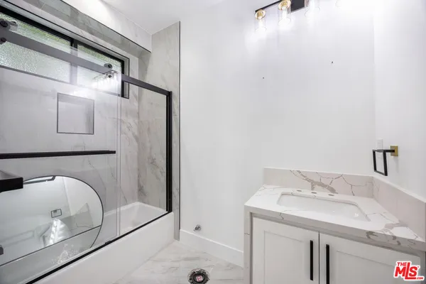 $17,990 | 926 17th Street, Hermosa Beach, CA 90254