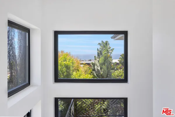 $17,990 | 926 17th Street, Hermosa Beach, CA 90254