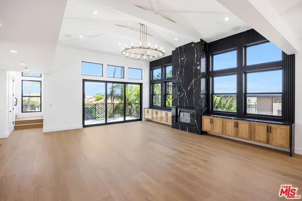 $17,990 | 926 17th Street, Hermosa Beach, CA 90254