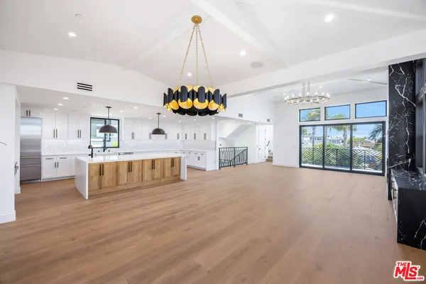 $17,990 | 926 17th Street, Hermosa Beach, CA 90254
