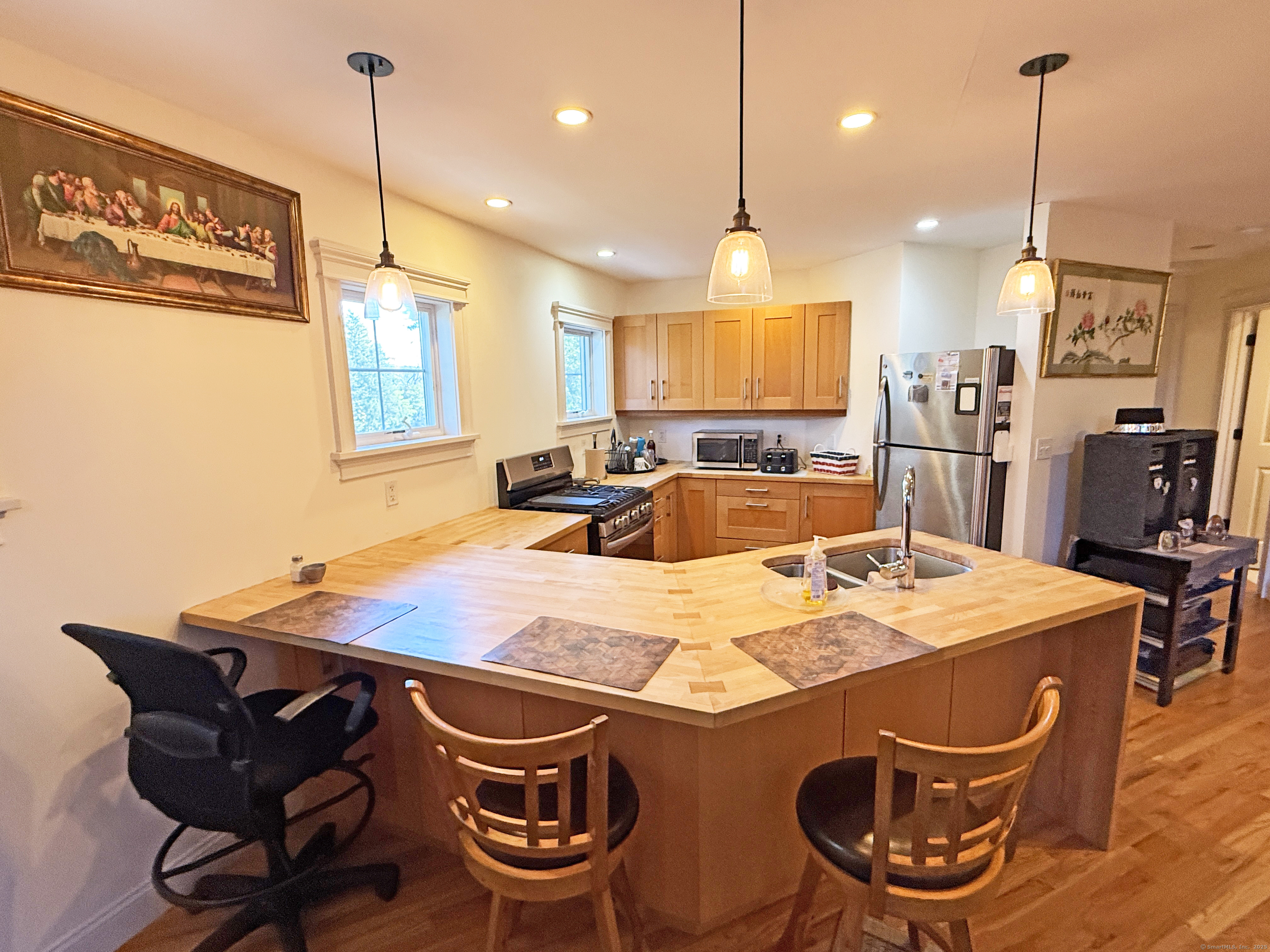 75 Maple Street Torrington, CT 06790 - Photo 3 of 29