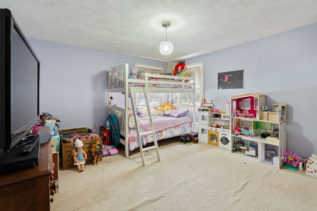 44 Pearl Street Woburn, MA 01801 - Photo 20 of 31