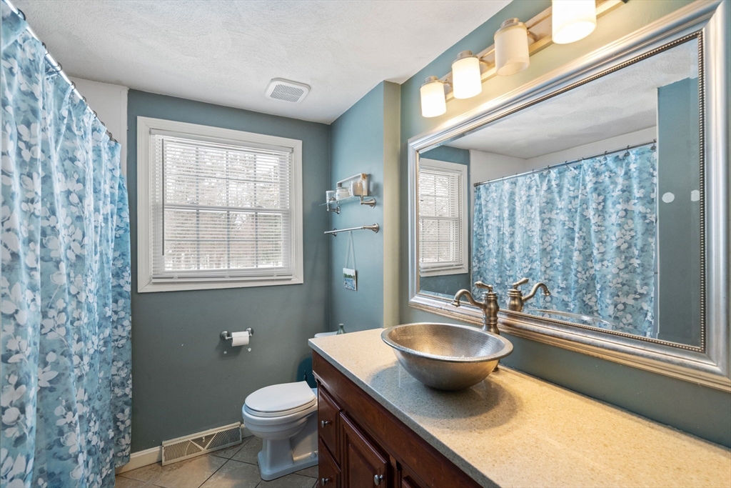 44 Pearl Street Woburn, MA 01801 - Photo 24 of 31