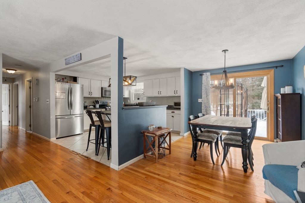 44 Pearl Street Woburn, MA 01801 - Photo 5 of 31