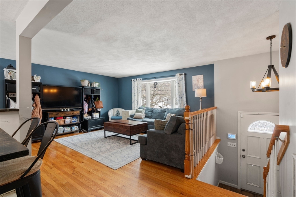 44 Pearl Street Woburn, MA 01801 - Photo 8 of 31