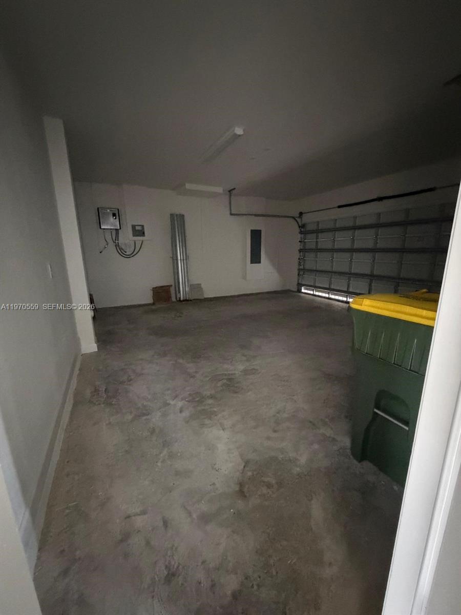 2638 Southeast 9th Street Homestead, FL 33035 - Photo 33 of 36 a view of a garage