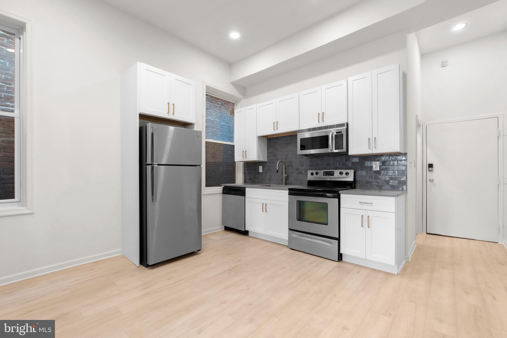 1805 Chestnut Street Philadelphia, PA 19103 - Photo 17 of 34 Unit 2R