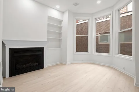 $3,750,000 | 1805 Chestnut Street, Philadelphia, PA 19103