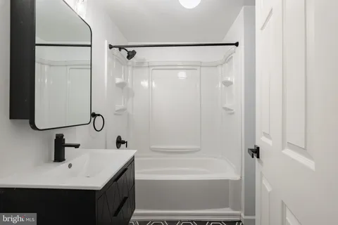 $3,750,000 | 1805 Chestnut Street, Philadelphia, PA 19103