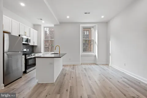 $3,750,000 | 1805 Chestnut Street, Philadelphia, PA 19103