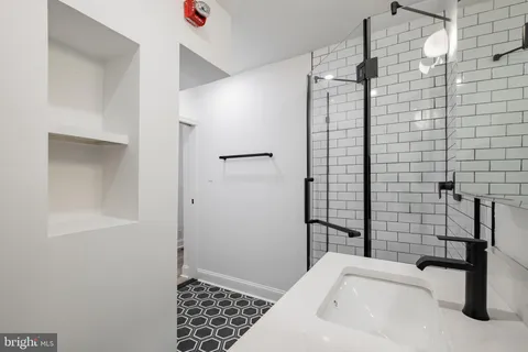 $3,750,000 | 1805 Chestnut Street, Philadelphia, PA 19103