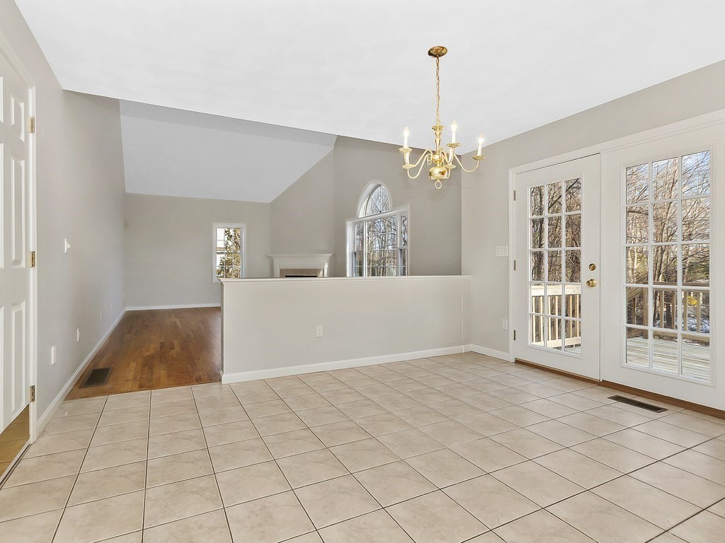 68 Locke Road Chelmsford, MA 01824 - Photo 14 of 36