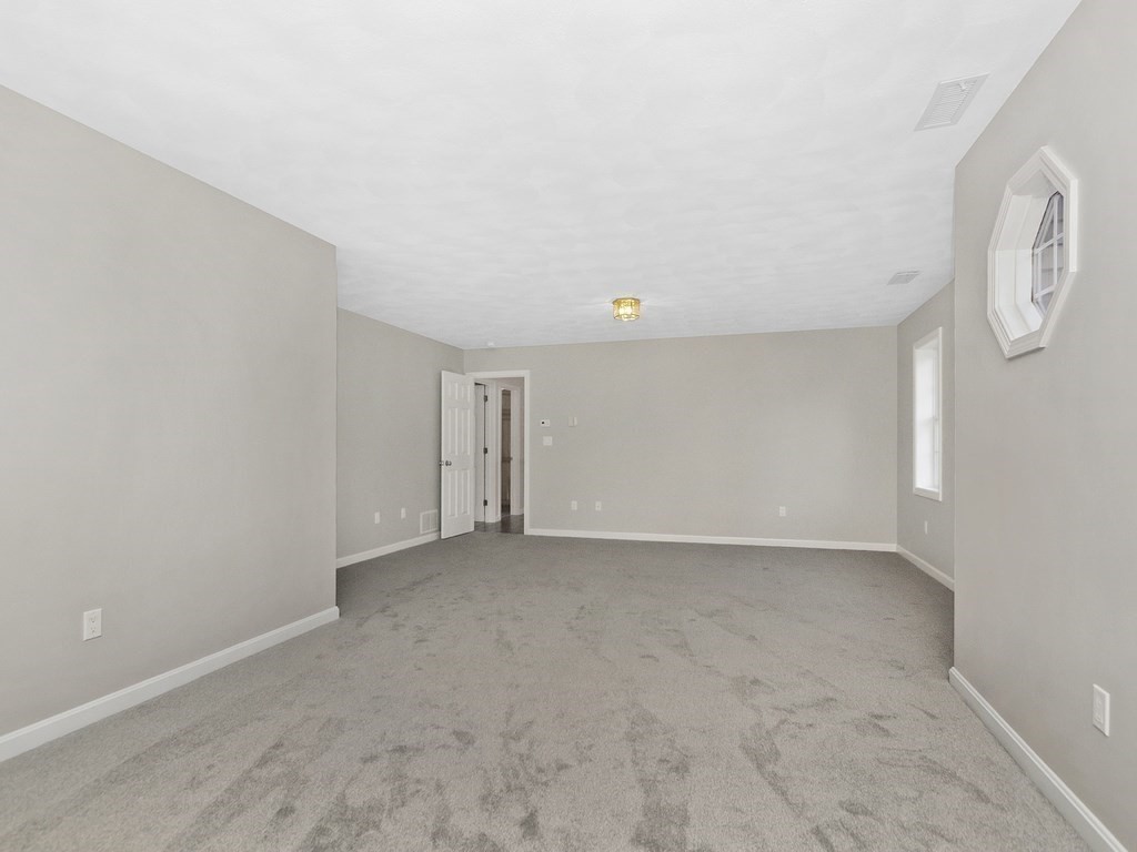 68 Locke Road Chelmsford, MA 01824 - Photo 23 of 36