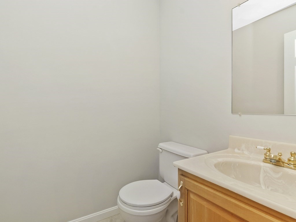 68 Locke Road Chelmsford, MA 01824 - Photo 26 of 36