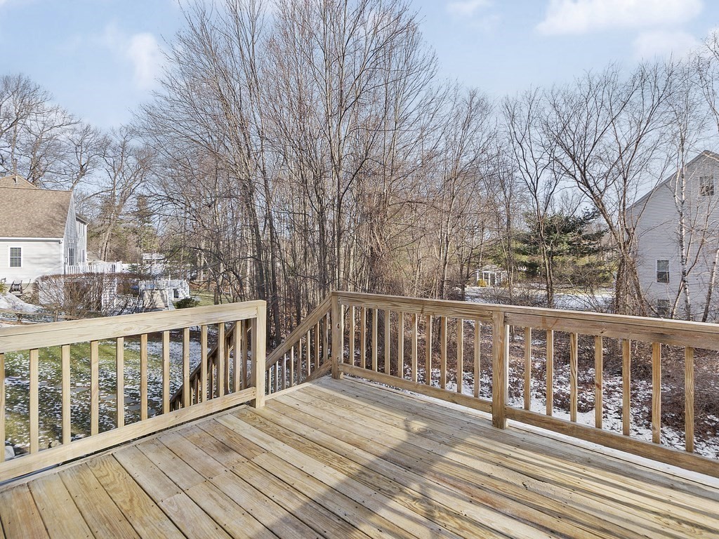 68 Locke Road Chelmsford, MA 01824 - Photo 33 of 36