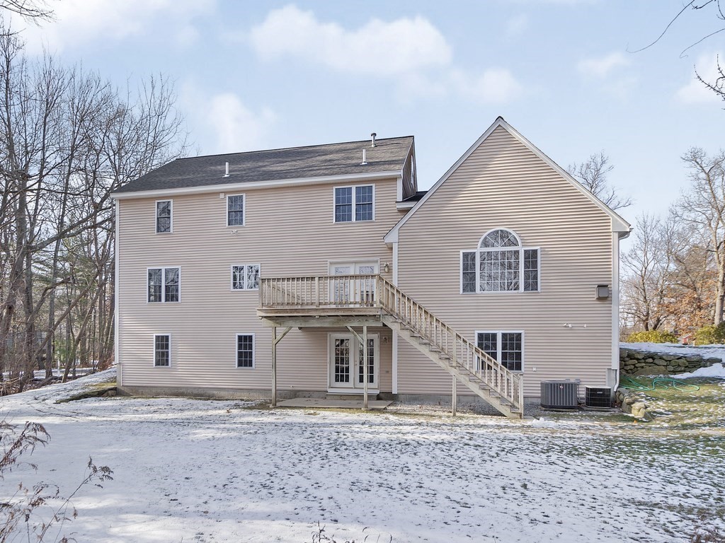 68 Locke Road Chelmsford, MA 01824 - Photo 4 of 36