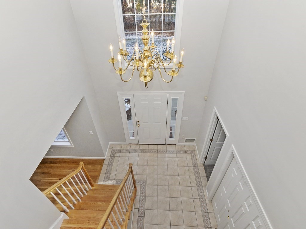 68 Locke Road Chelmsford, MA 01824 - Photo 5 of 36