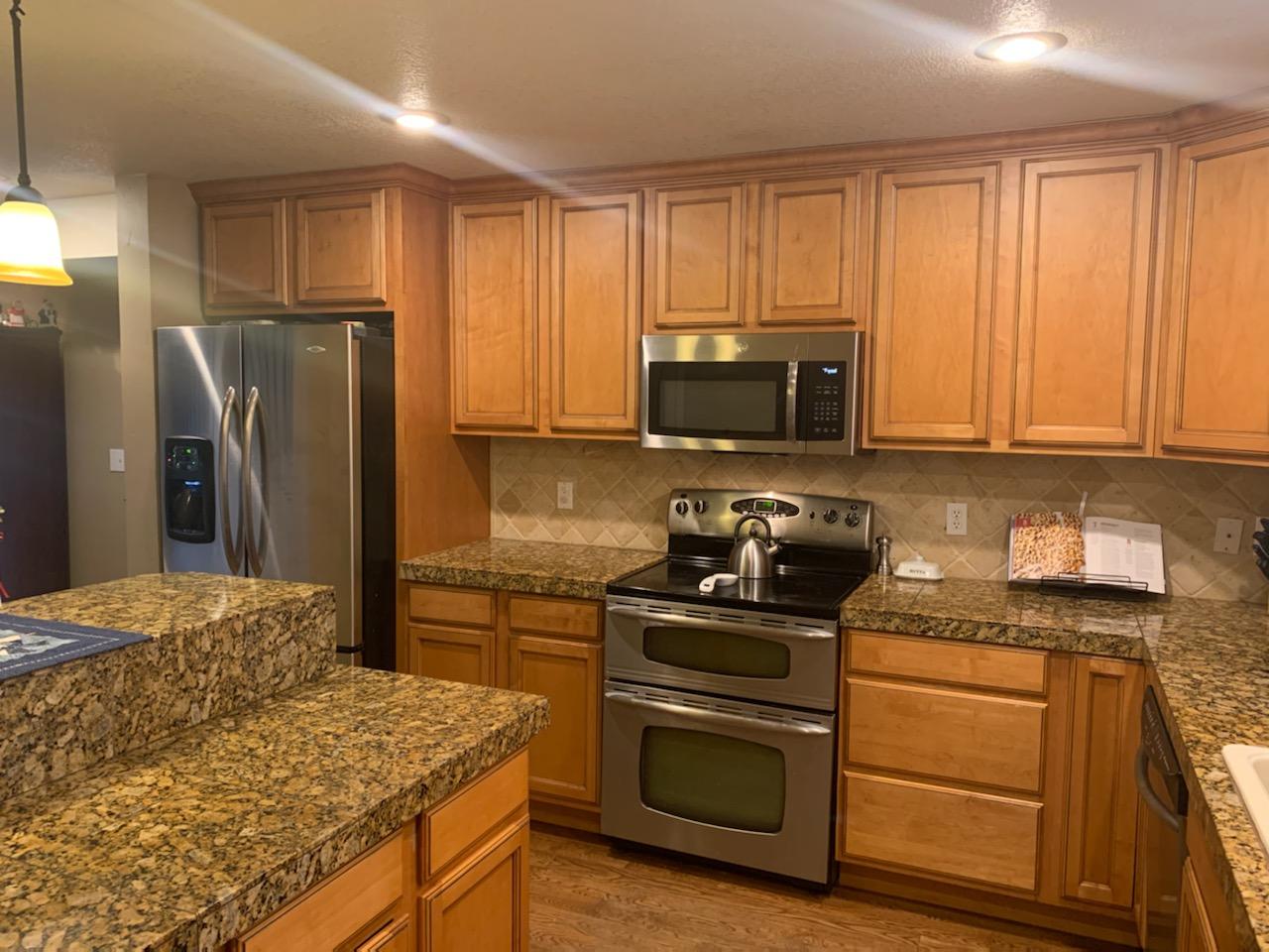 63275 Overtree Road Bend, OR 97701 - Photo 17 of 35 IMG_17501