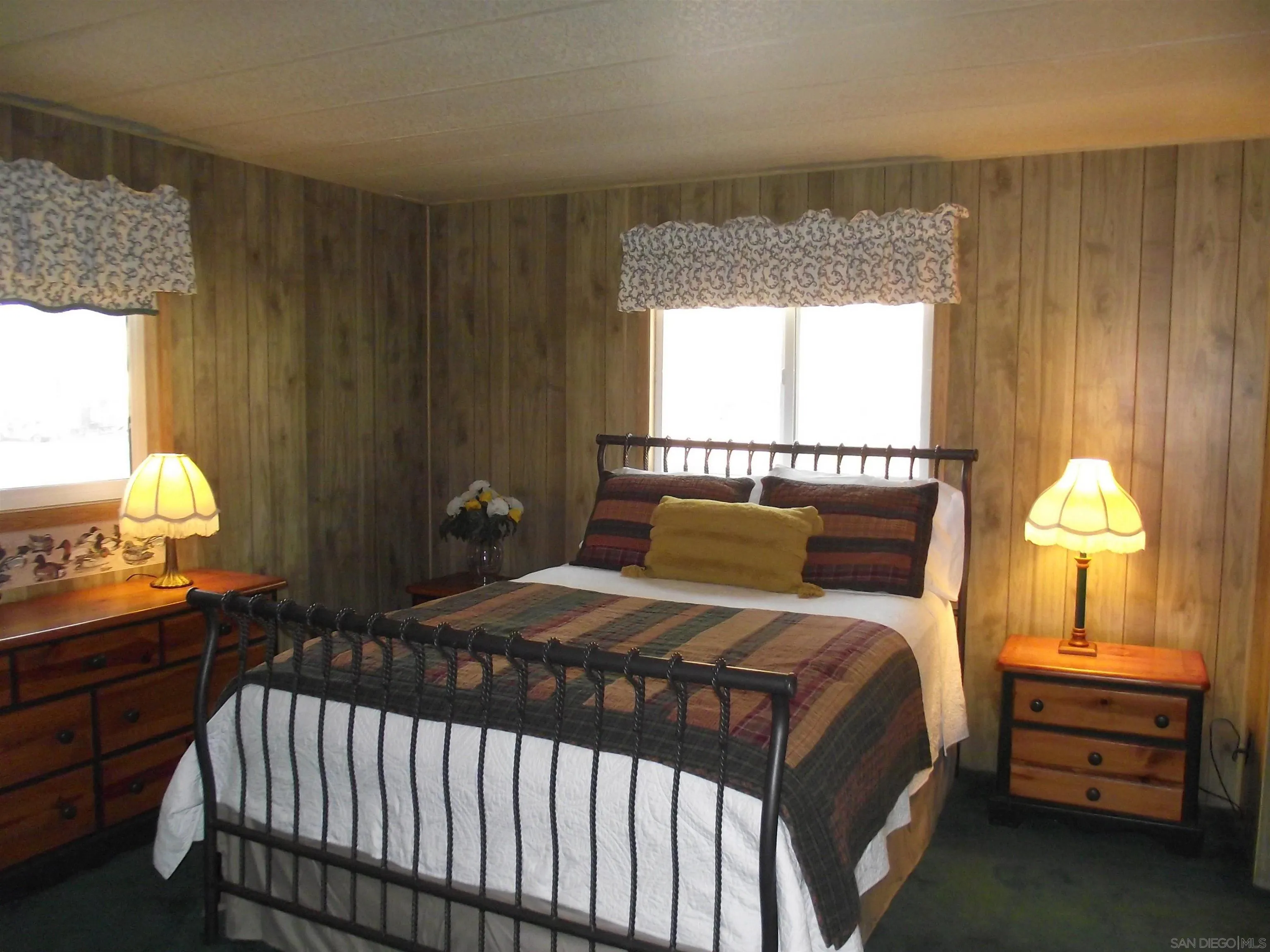 35109 Highway 79, Unit /SPC #25 Warner Springs, CA 92086 - Photo 30 of 65 a bedroom with a bed and a window