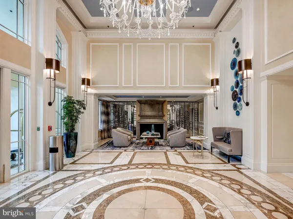 a view of livingroom with furniture