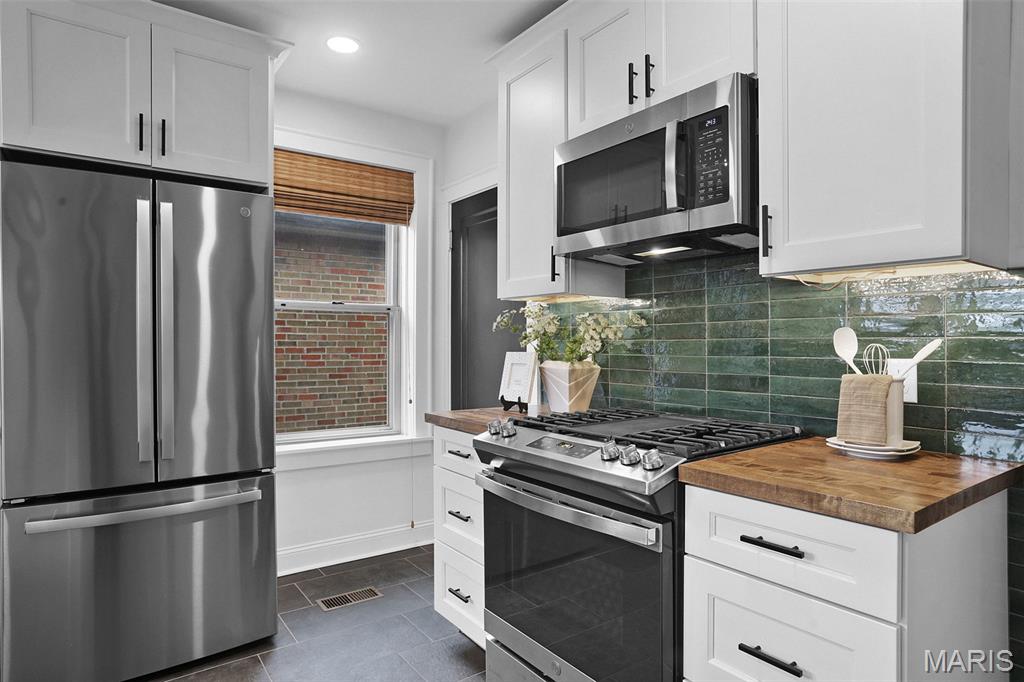 5613 Rhodes Avenue St. Louis, MO 63109 - Photo 12 of 24