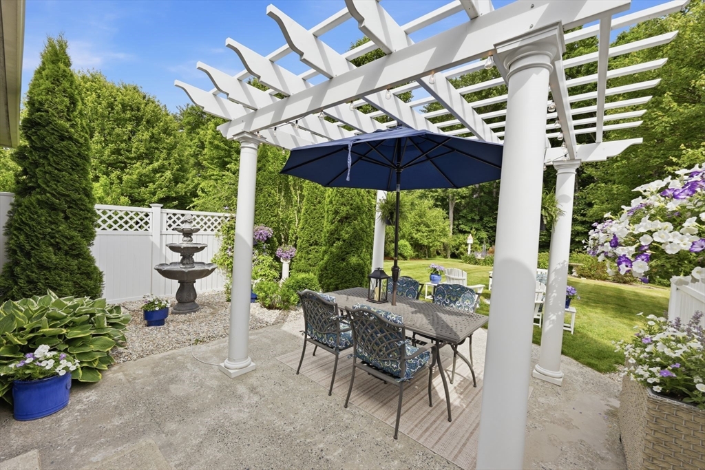 413 Batchelor Street Granby, MA 01033 - Photo 36 of 42